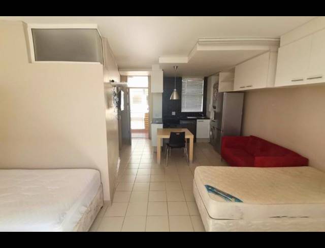 1 BEDROOM APARTMENT FOR SALE IN HILLCREST